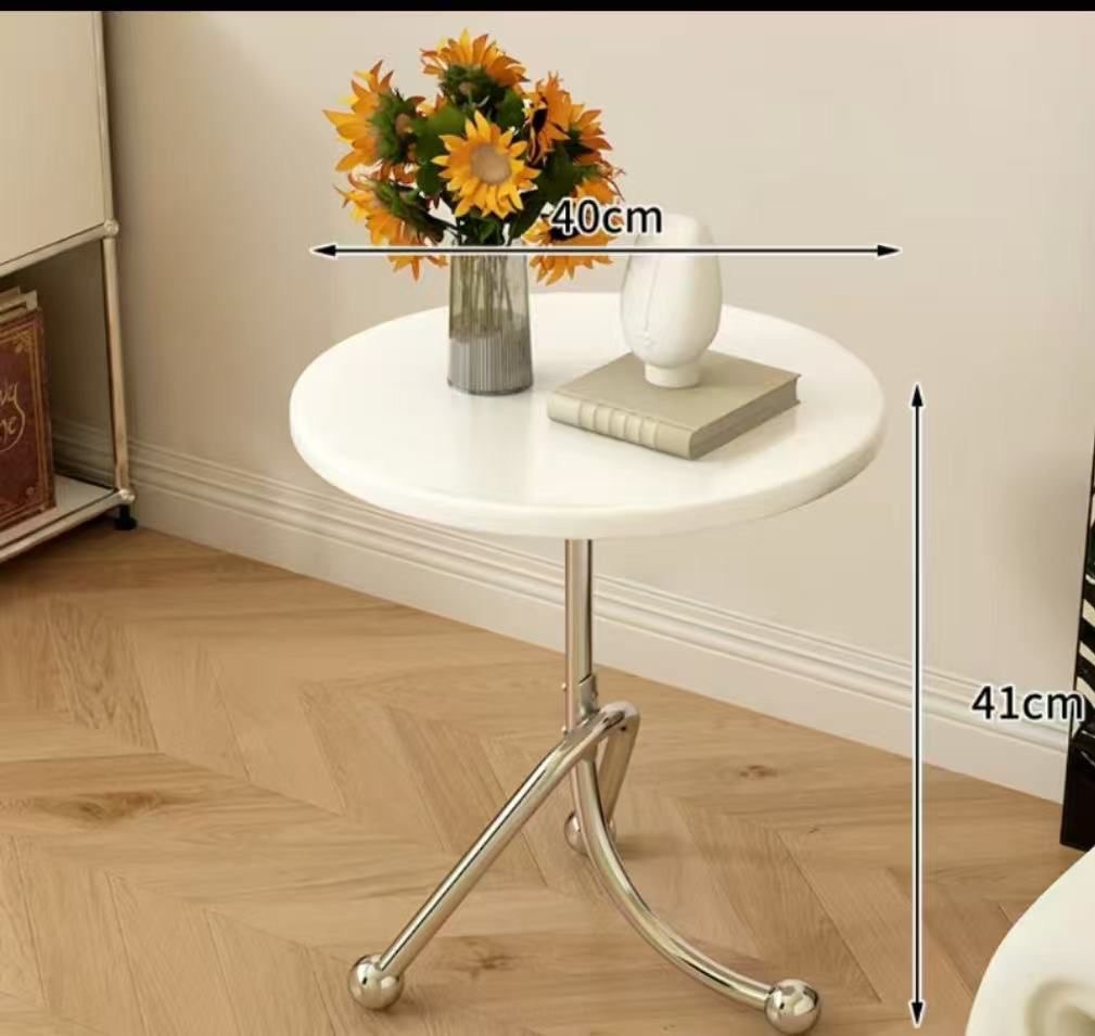 Orbit Accent Table